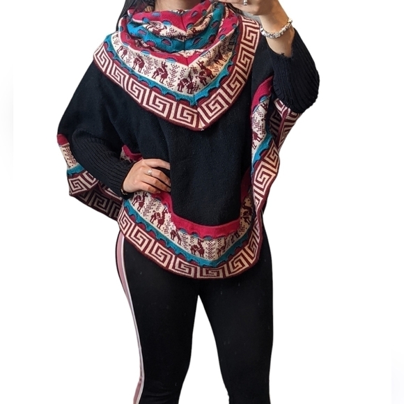 Handmade Women's Alpaca Wool Poncho with Sleeves made in Peru size S/M - Picture 2 of 6